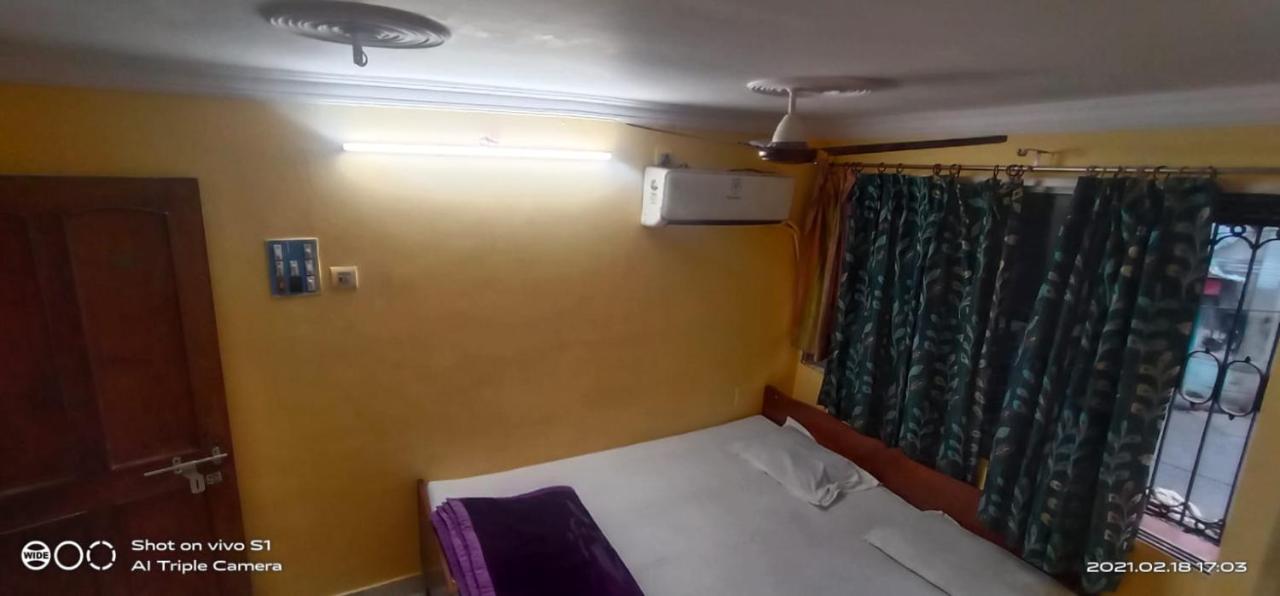 Khaja Habib Hotel Колката Екстериор снимка